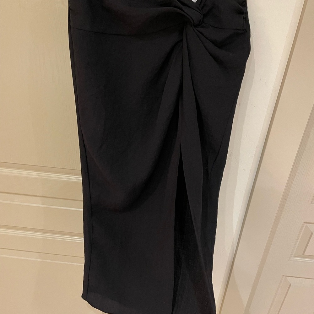 Chic Black Midi Skirt